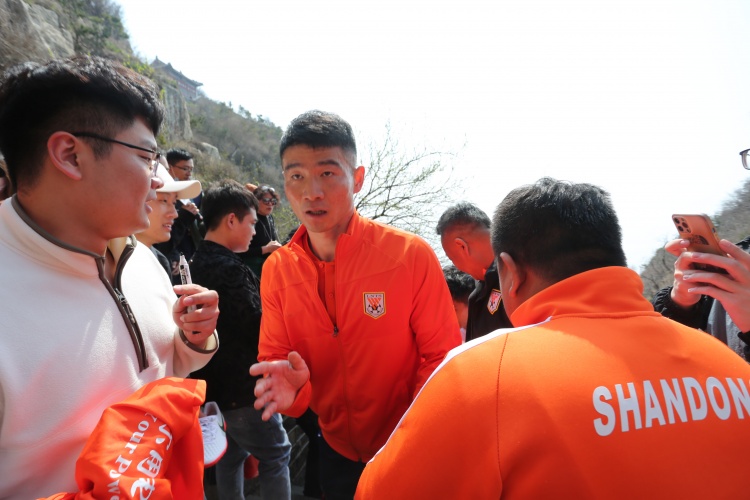 泰山官方：确认收到国足征调通知，吉翔因伤未能入选国家队