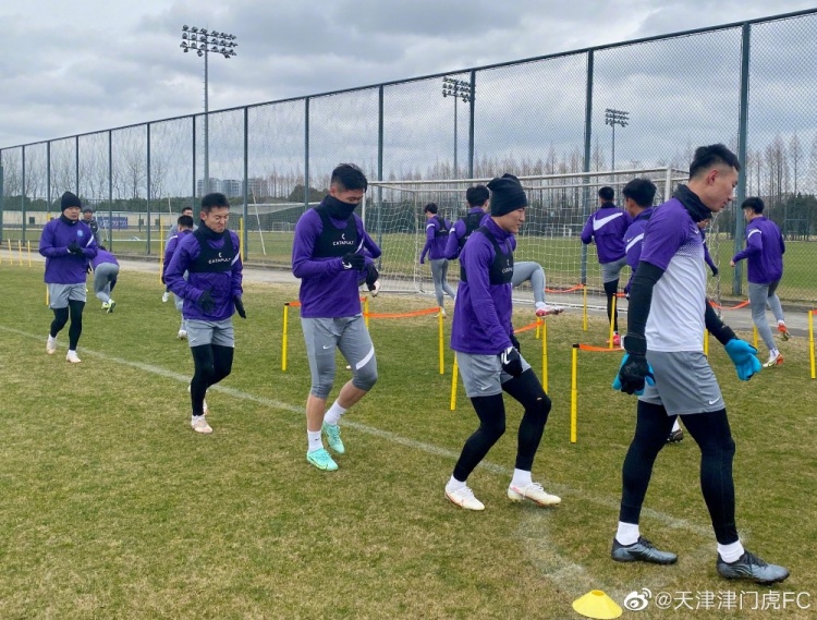 天津足球俱乐部宣布球队开始集训|主教练于根伟即将加入