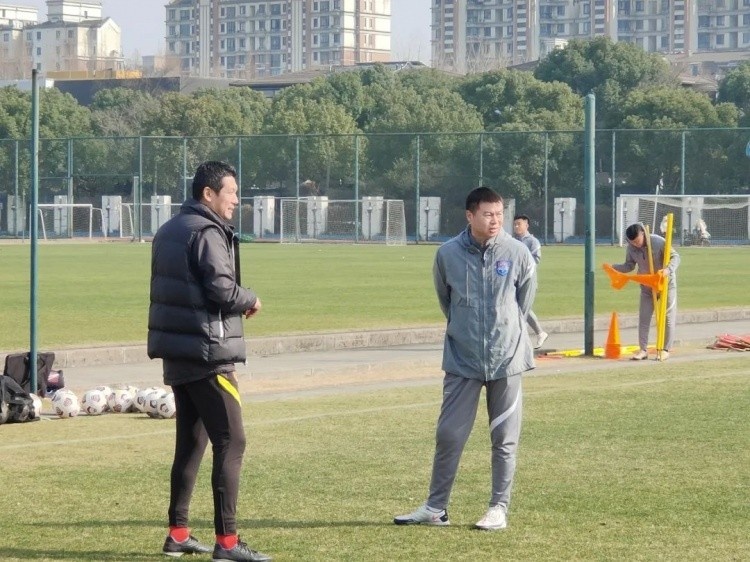 于根伟与杨晨30年友谊续写新篇章