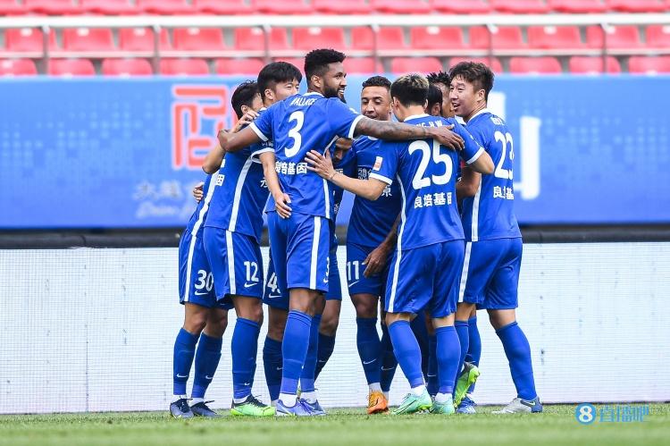 足球观察：三镇对决申城球队承压，定位何在？