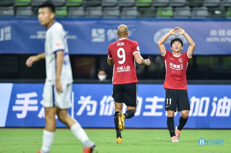 半场回顾：耿晓峰精彩扑救与助攻串联成都蓉城领先