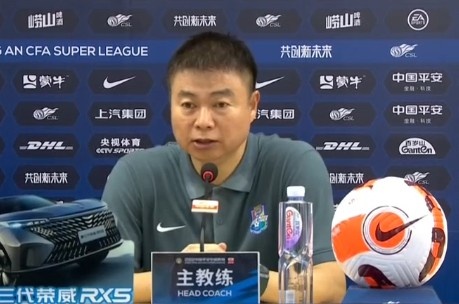 罗萨因肩部受伤被换下
