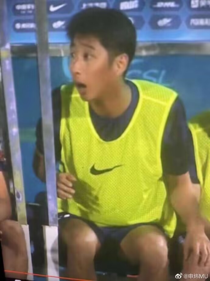 即时回顾：王嘉楠因紧张乌龙买错球队