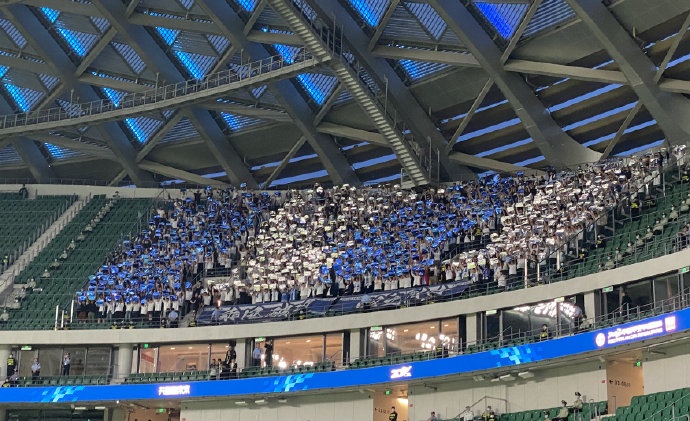 200元打造蓝白拼图