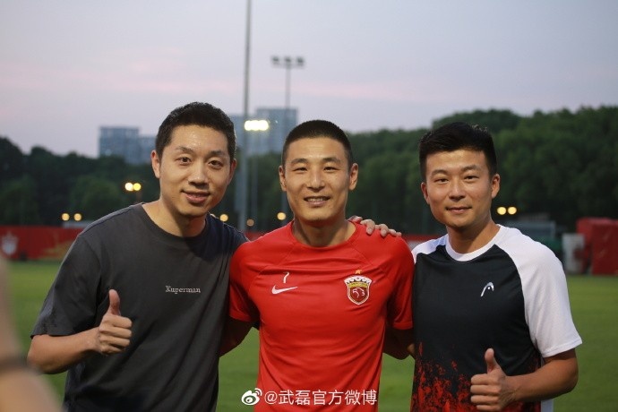 许昕好友网坛选手吴迪像武磊