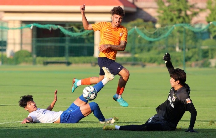 克雷桑等五名球员开火|泰山队横扫U21梯队