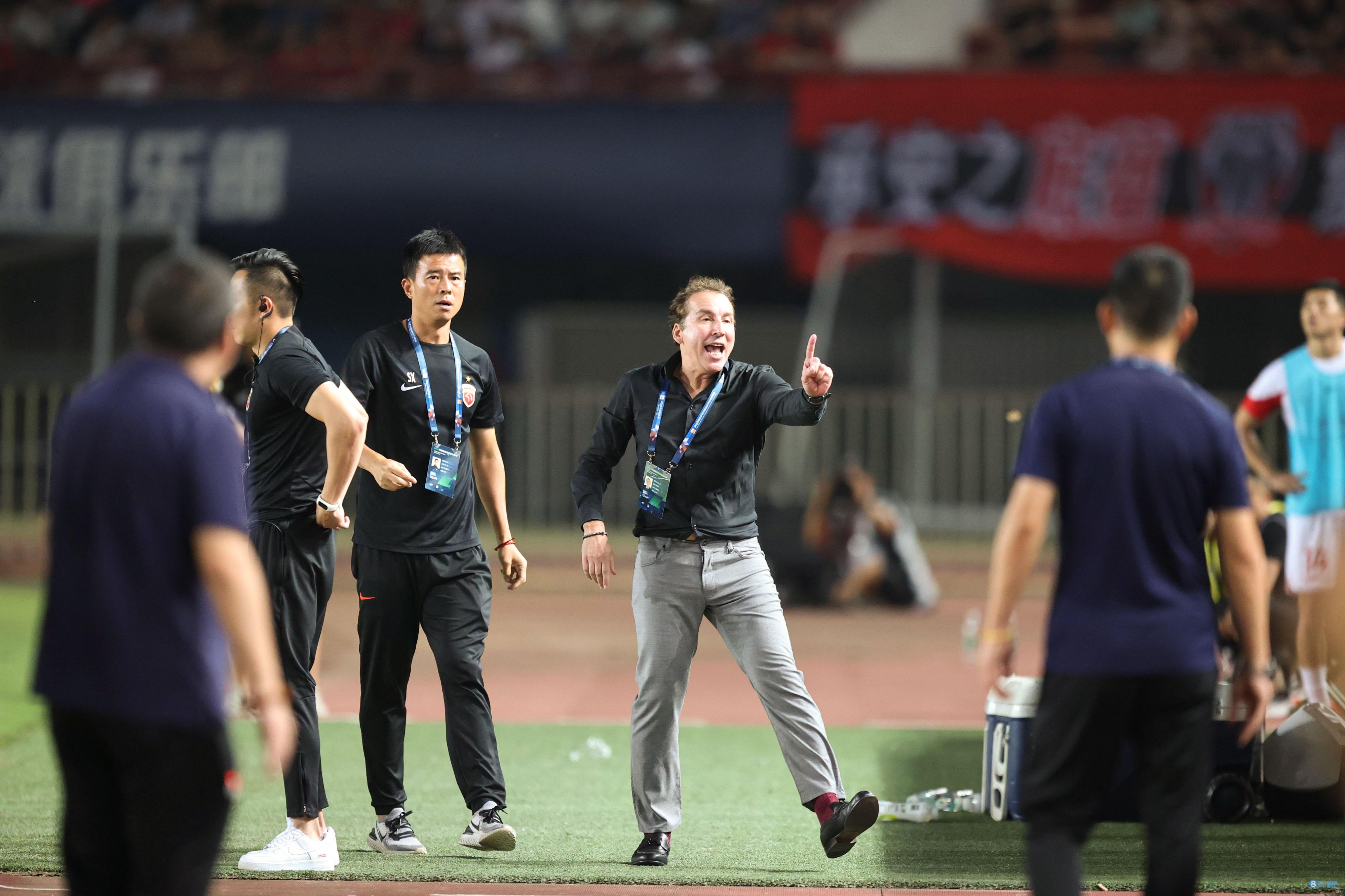 海港俱乐部内部会议今日召开，外界关注换帅动态