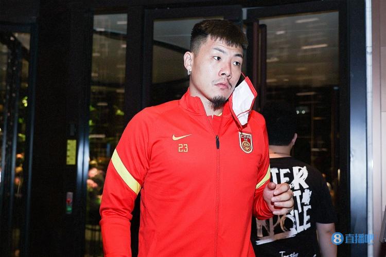 连续作战：泰山四位国脚短休即迎新任务