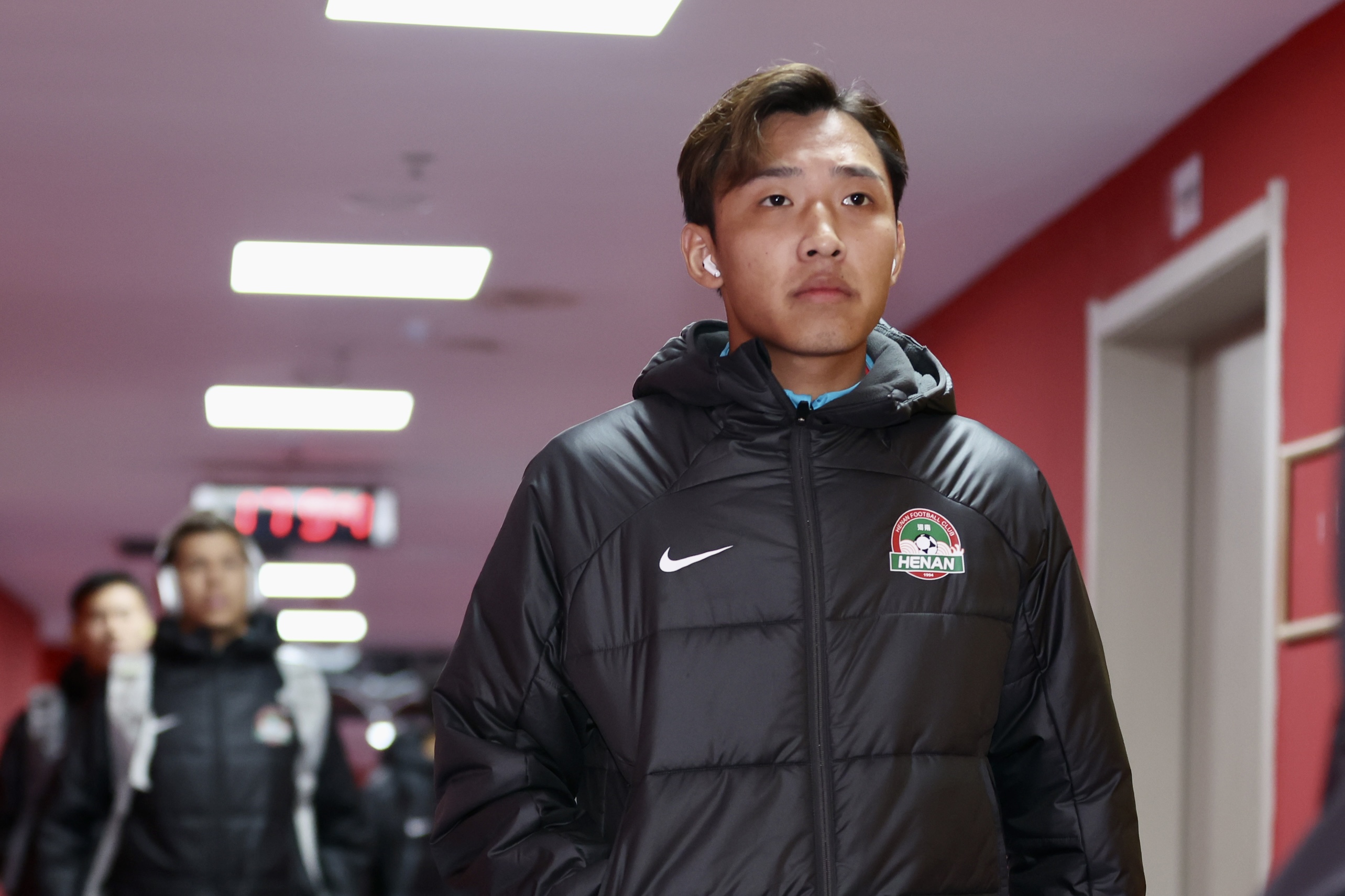 黄锐烽肘击事件或成本赛季首例违规处罚