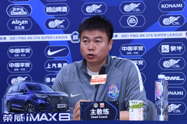 泰山队主帅将针对球队特点调整技战术