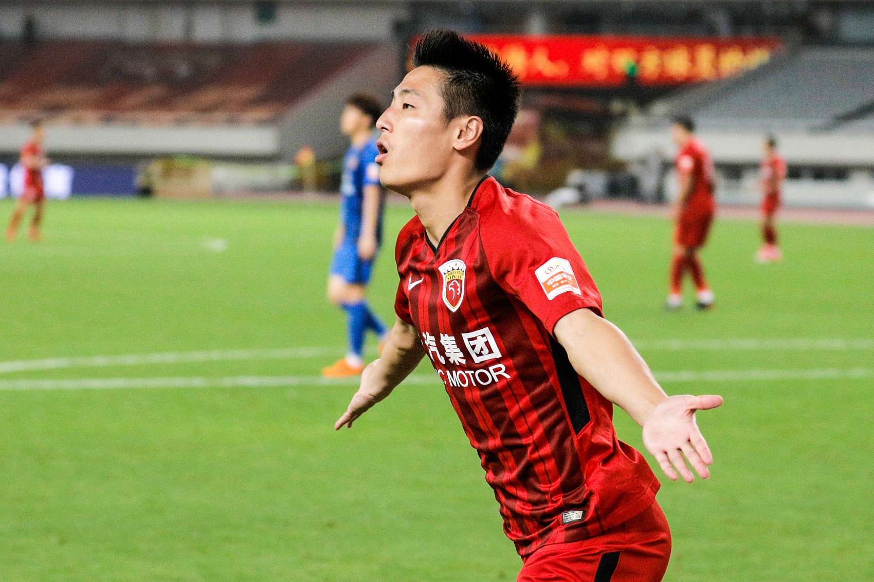 海港竞争加剧，外援机会增多打破垄断格局