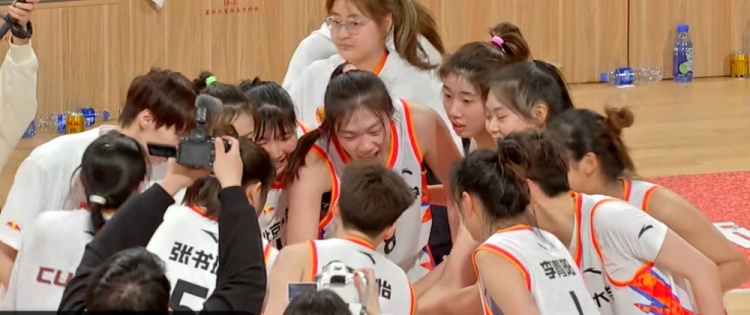 张笑贡献18分9篮板助北京师大险胜