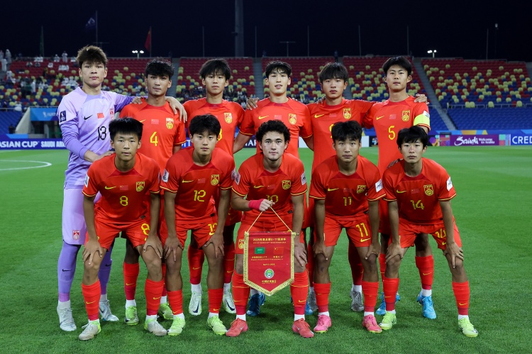 U17国少督训师宋凯抵达沙特