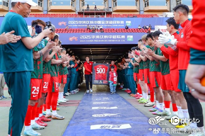 马亚首开记录助杜康胜出