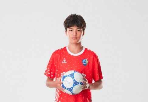 父亲透露曾有五家俱乐部兴趣